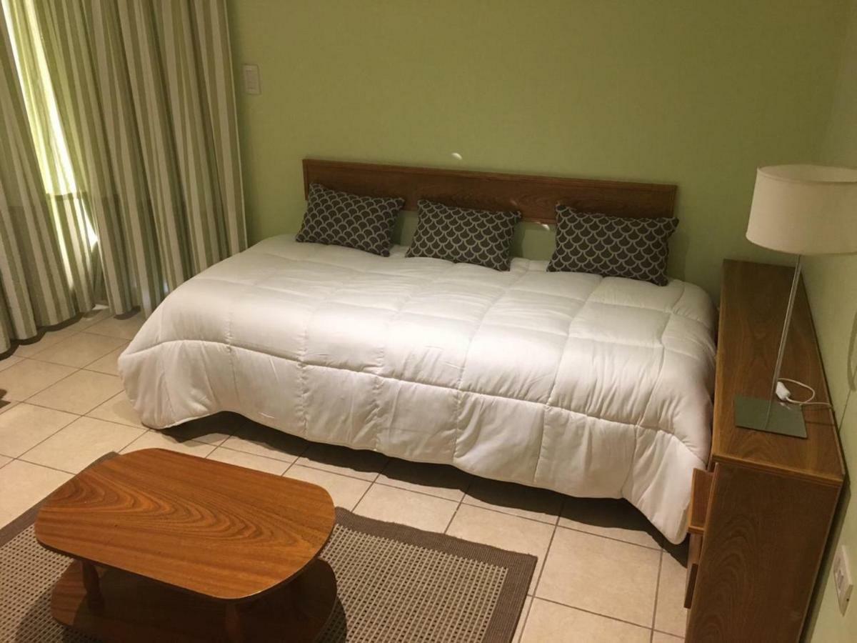 Hotel Pico General Pico Dış mekan fotoğraf